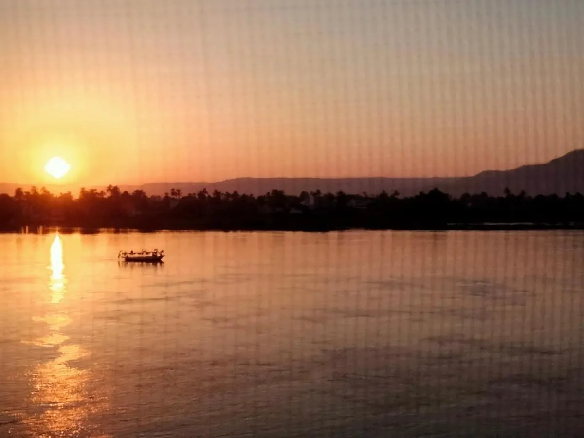 Nile Queen Apartments For Rent Luxor
